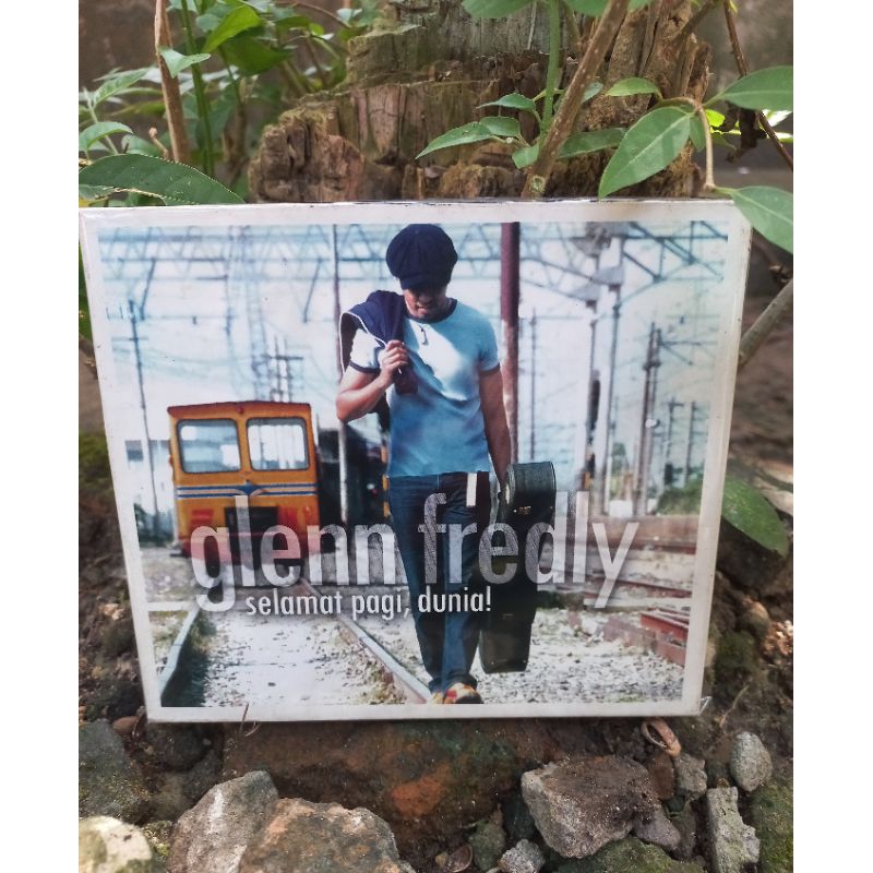 CD GLENN FREDLY - SELAMAT PAGI, DUNIA