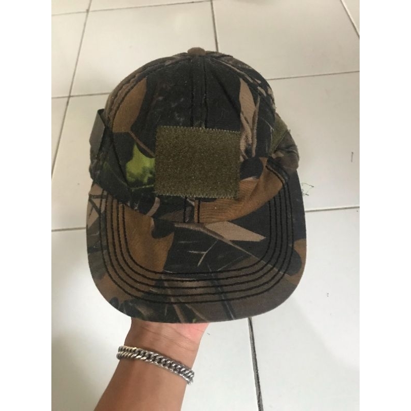 Topi unisex preloved thrift