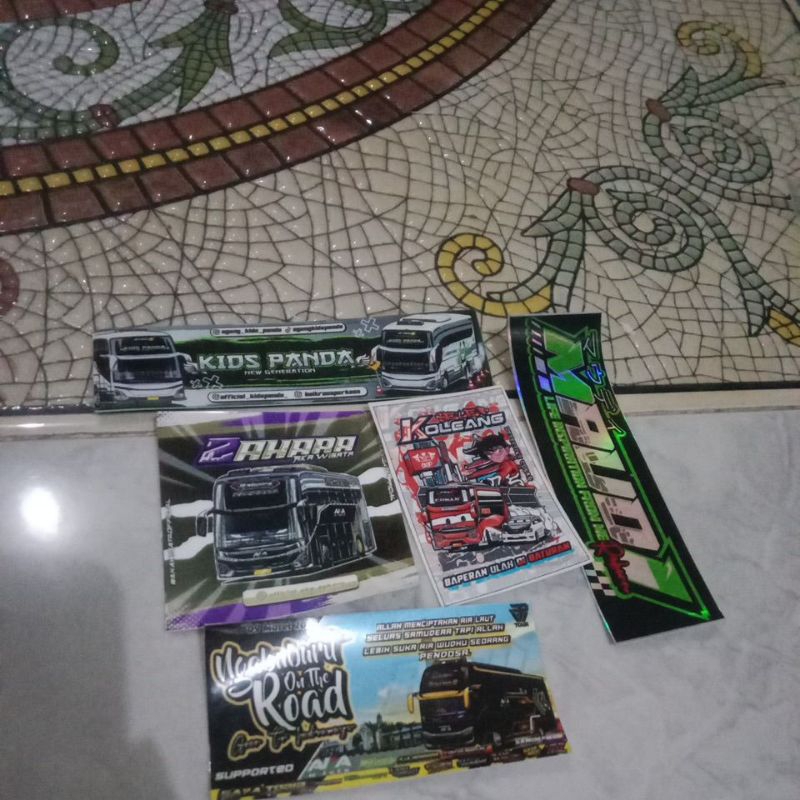 

Stiker bus isi5 kidspanda, conan, maudi, blackmarlin, zahara