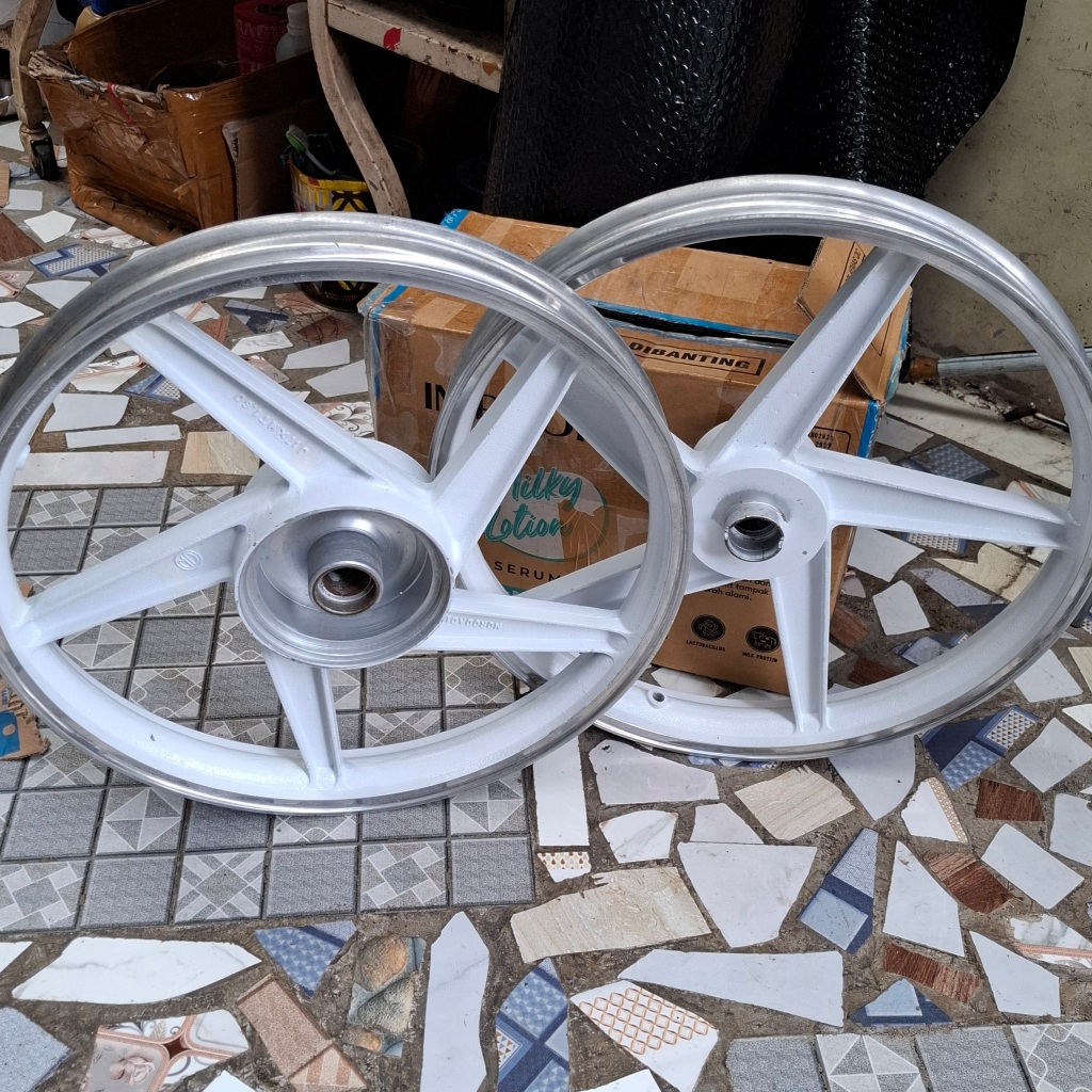 Velg palang 5 yamaha jupiter z vega fiz r merek morodadi (barang baru)