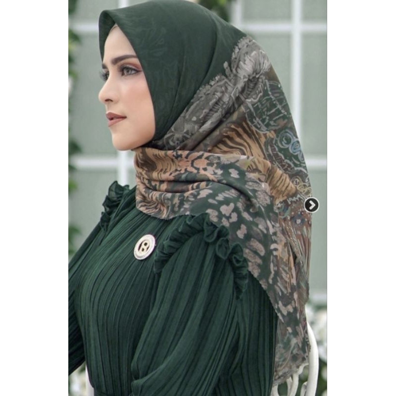 Buttonscarves Farsha Jungle Old Rose