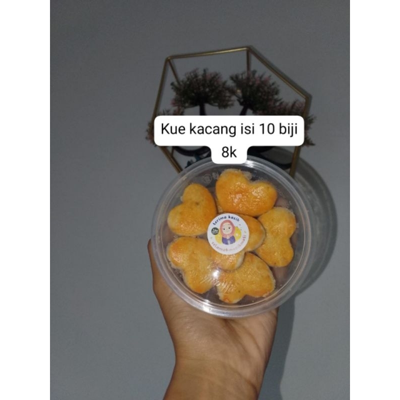

Kue Kacang