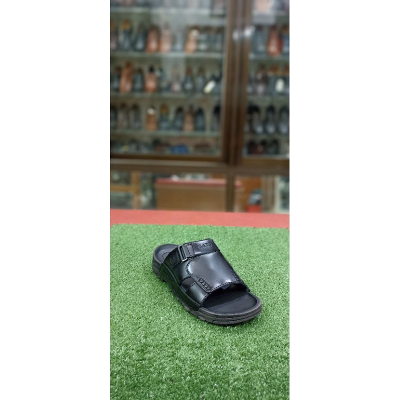 Sandal kulit pria merek Gats (biasa juga disebut model Indian)