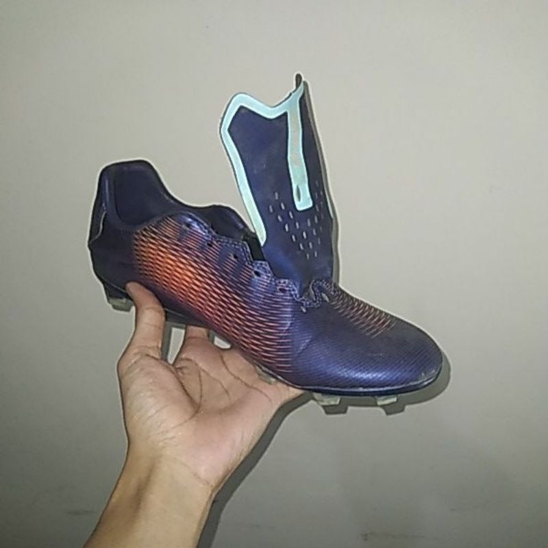 sepatu bola specs accelerator LS Ultra