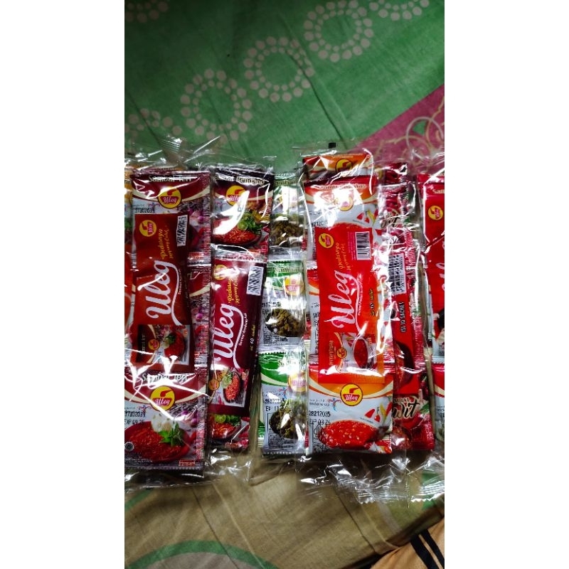 

Finna uleg sambal terasi/teri/sambal pedas/rawit/udang/ijo/geprek/rendang Isi 10 sachet