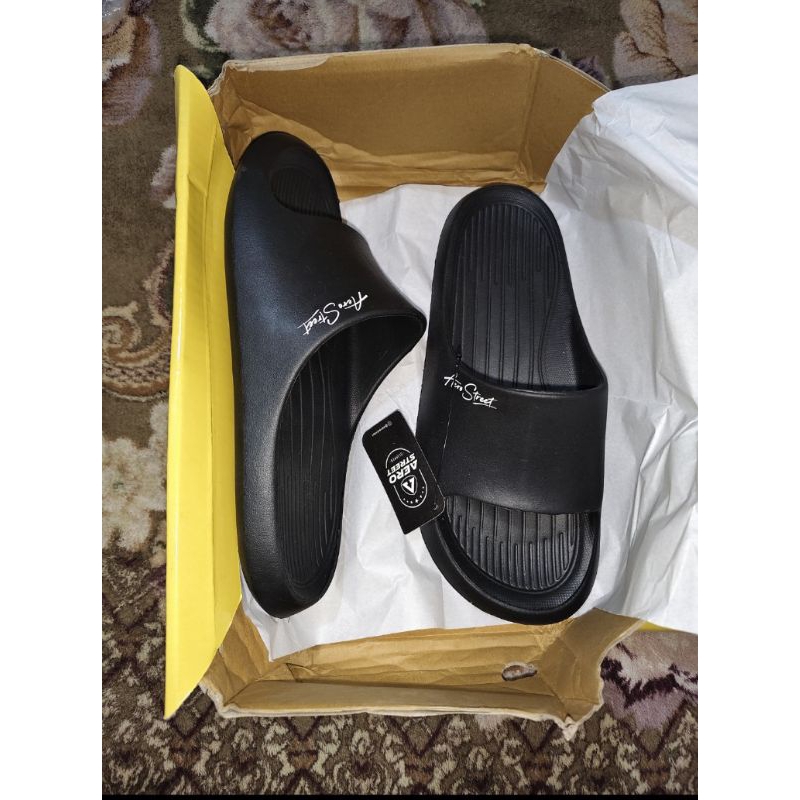 Sendal slip on , Aerostreet tebal ukuran 42-43