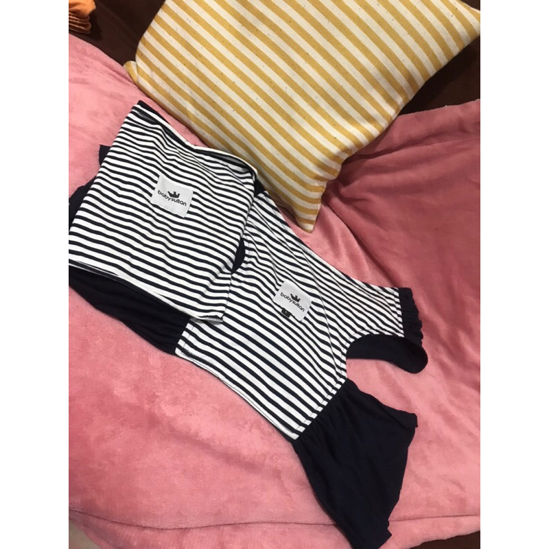 Gendongan M Shape by Baby Sultan