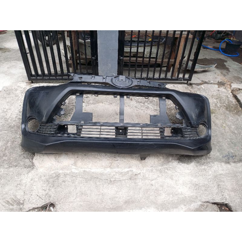 Bemper Avanza Veloz 2016