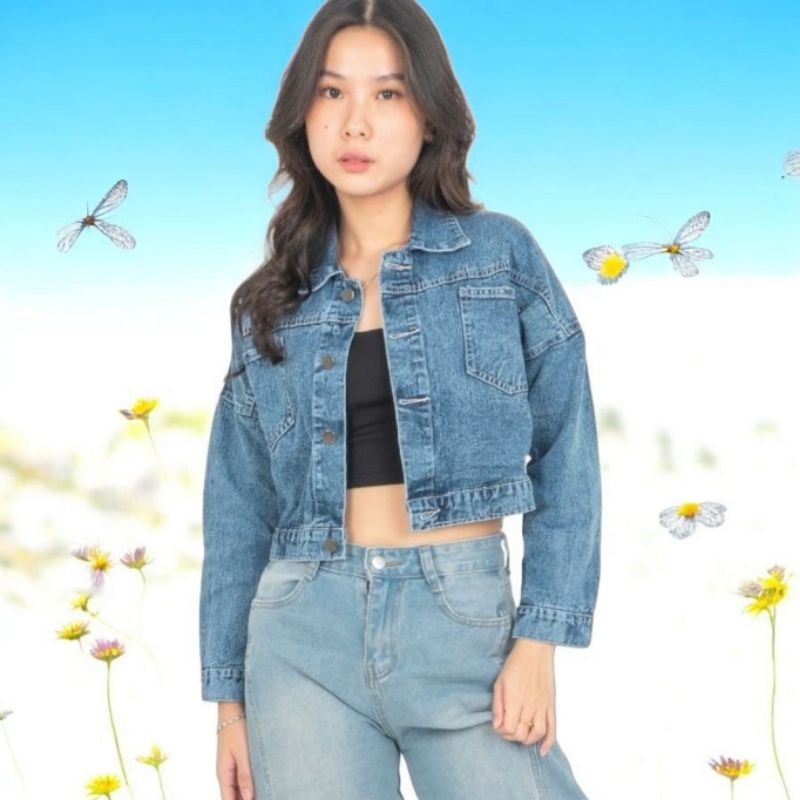 Jaket jeans wanita crop, kancing belakang