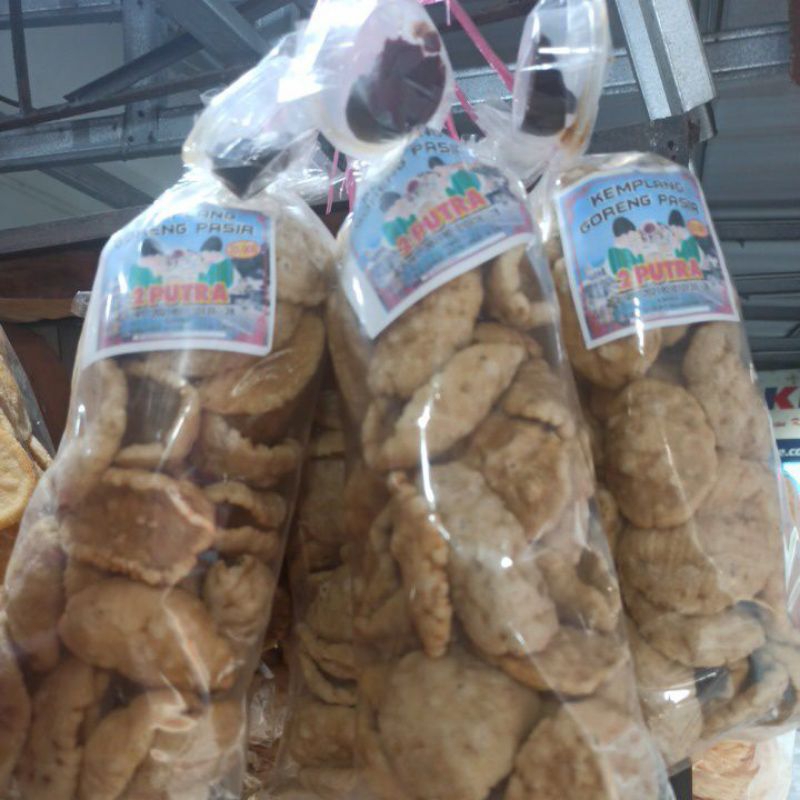 

kemplang goreng pasir 2 putra (13.000)