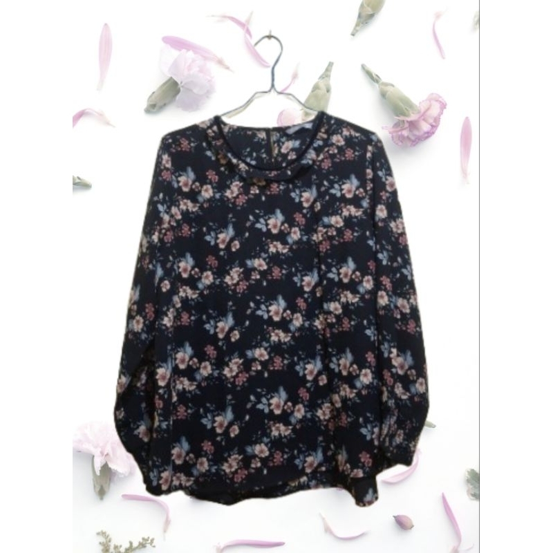 PRELOVEDDD BLOUSE ST.YVes WANITA MOTIF FLOWER