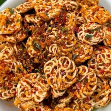 

Kerupuk Mawar seblak Rafael viral pedas daun jeruk murah enak kerupuk pedas sebring bumbu melimpah 1/4 kg cocok buat lauk makan & penambah nafsu makan