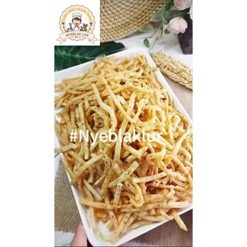 

Stik bawang/kue bawang original cemilan renyah dan gurih kemasan 250g-1kg