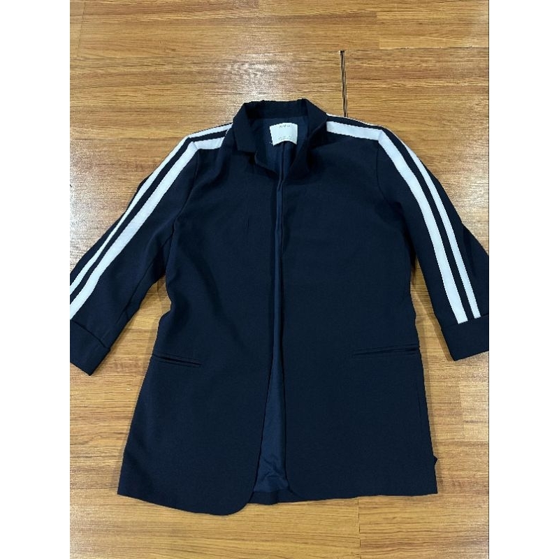 Preloved very good condition Blazer Bershka