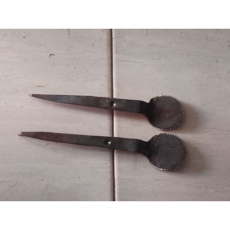 alat parut kelapa