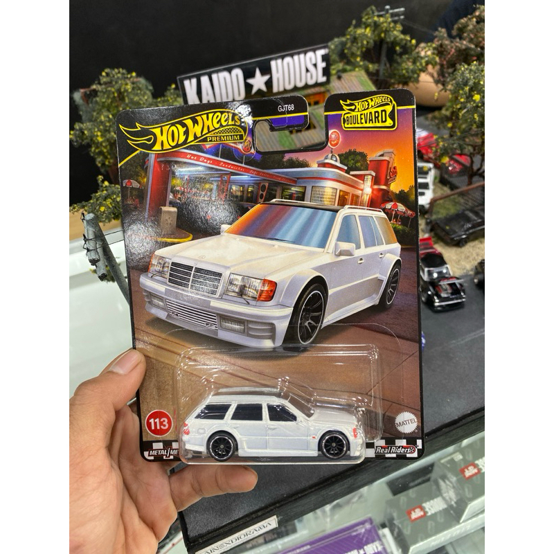 Hot Wheels Premium Mercedes Bens E 36 AMG