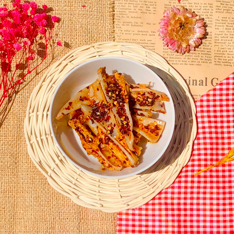 

TULANGRANGU CHILIOIL / Tulang rangu ayam / cemilan kriuk pedas & gurih / cemilan atau teman nasi