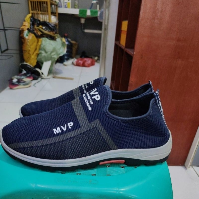 Sepatu MVP