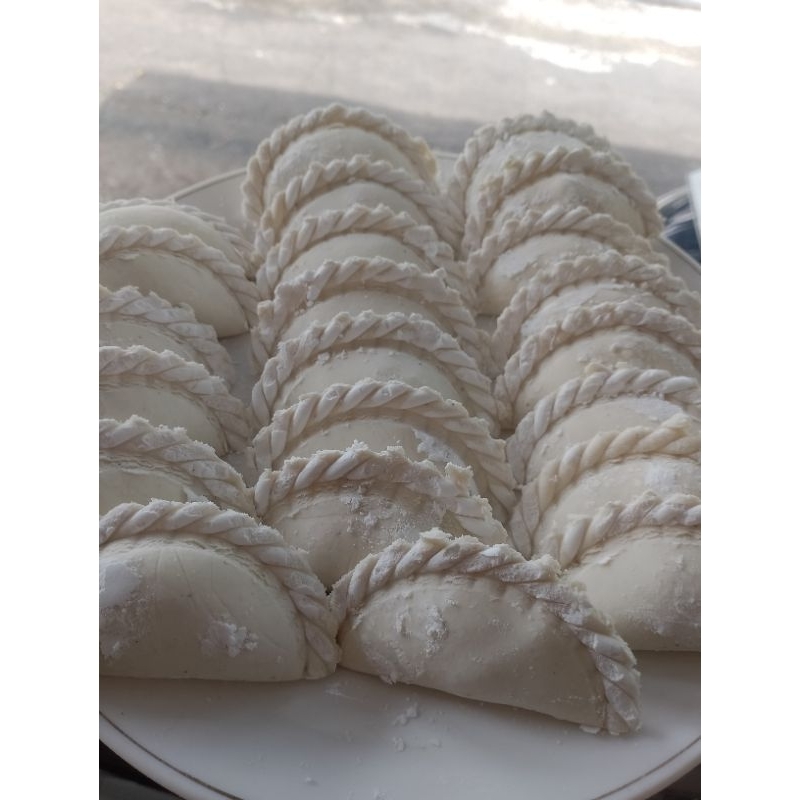 

Cireng Isi Ayam Suwir Premium Isi 10 by Mbok Sri