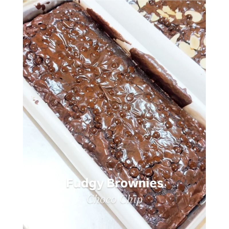 

Fudgy Brownies Choco Chip 22x10