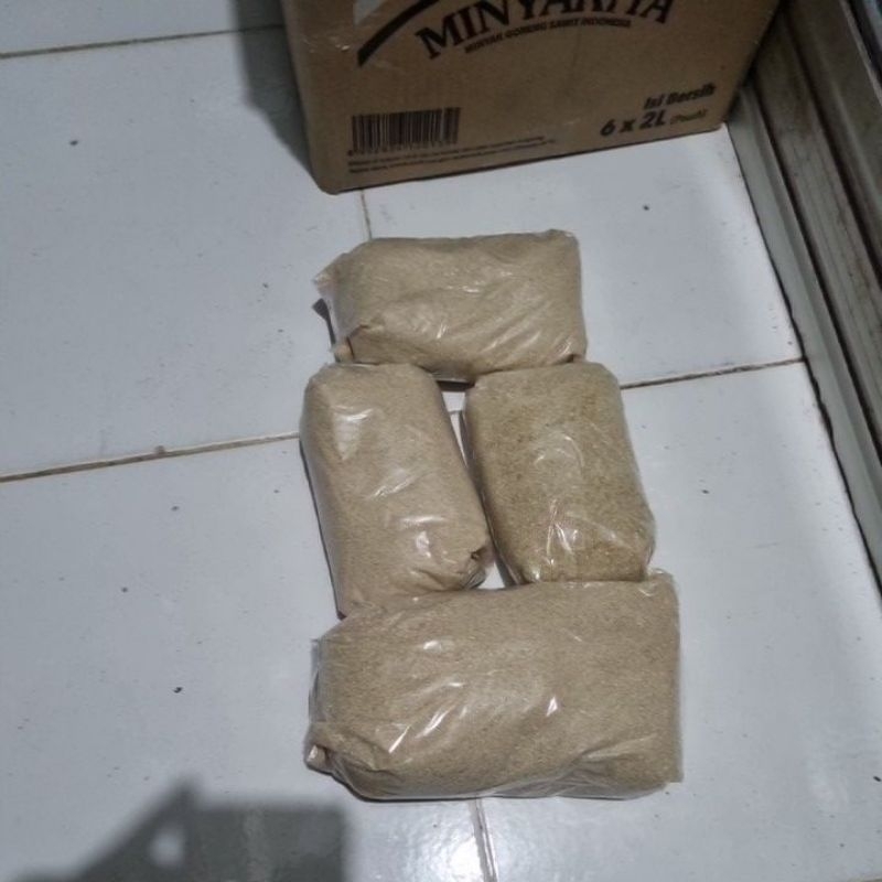 

Gula pasir kiloan timbang