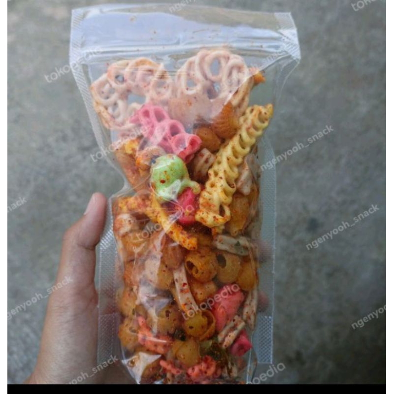 

basreng, makroni, seblak mix daun jeruk