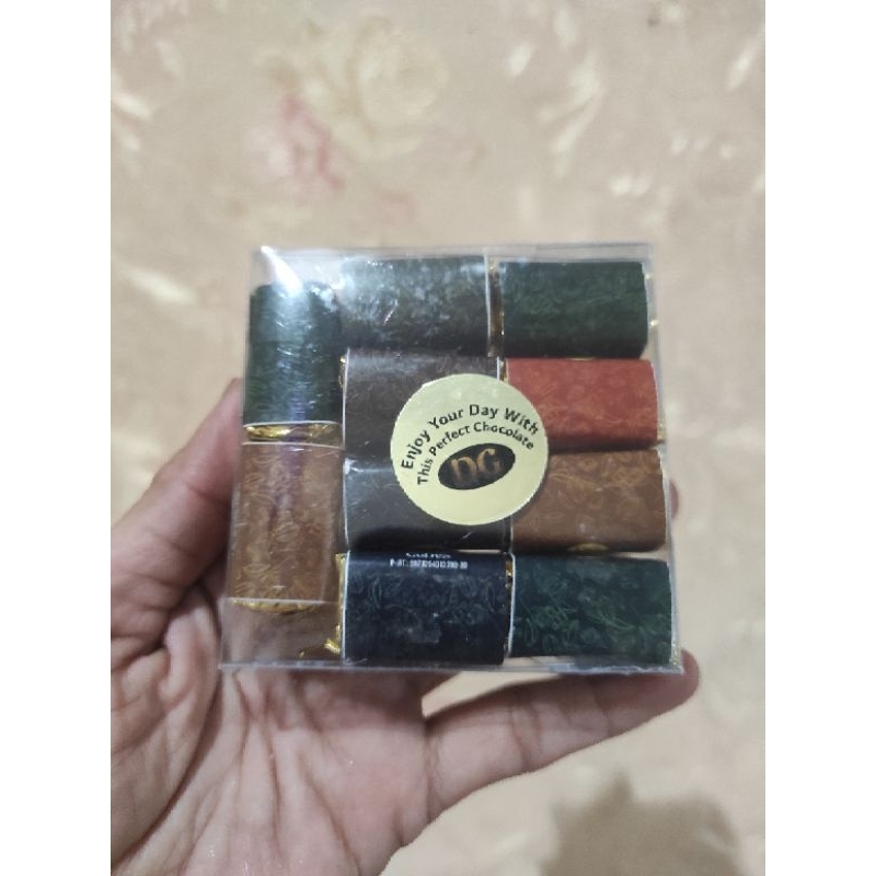 

COKLAT DUBAI GREENTEA WITH MEDE CRISPY MINI CUBES ISI 10pc