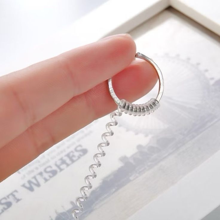 Ring Adjuster - Pengganjal Pengecil Cincin Silikon / Pengganjal Cincin