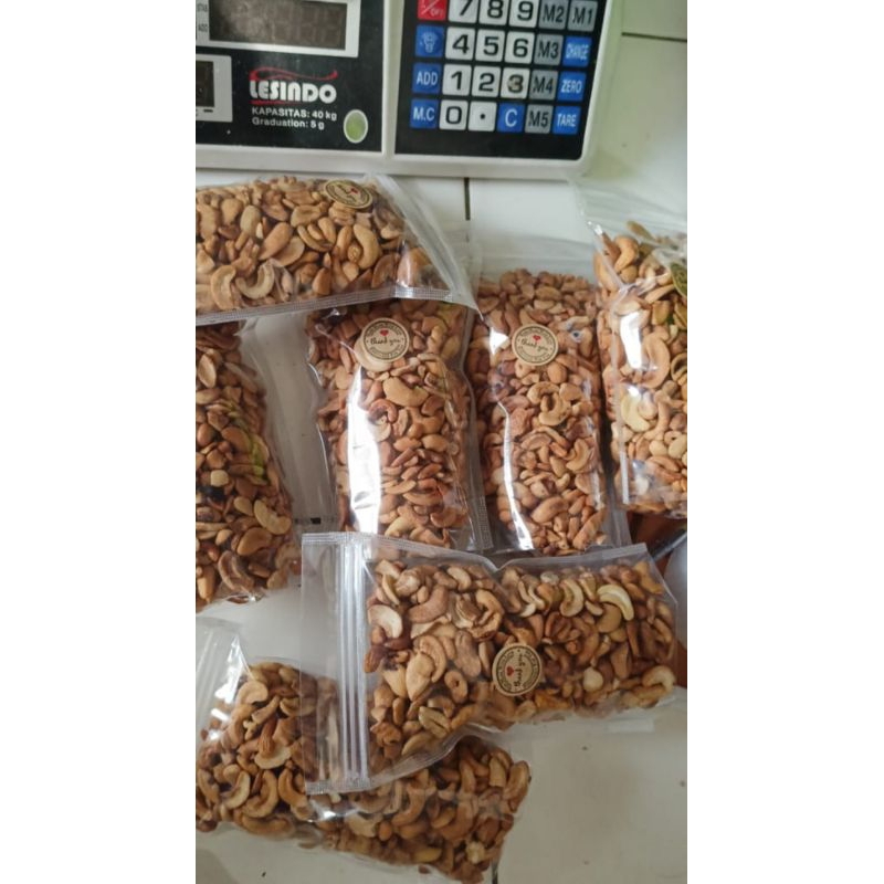 

kacang mede patahan matang 250gr