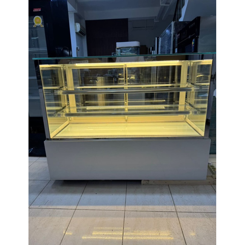 Cake showcase chiller black/white HS-150