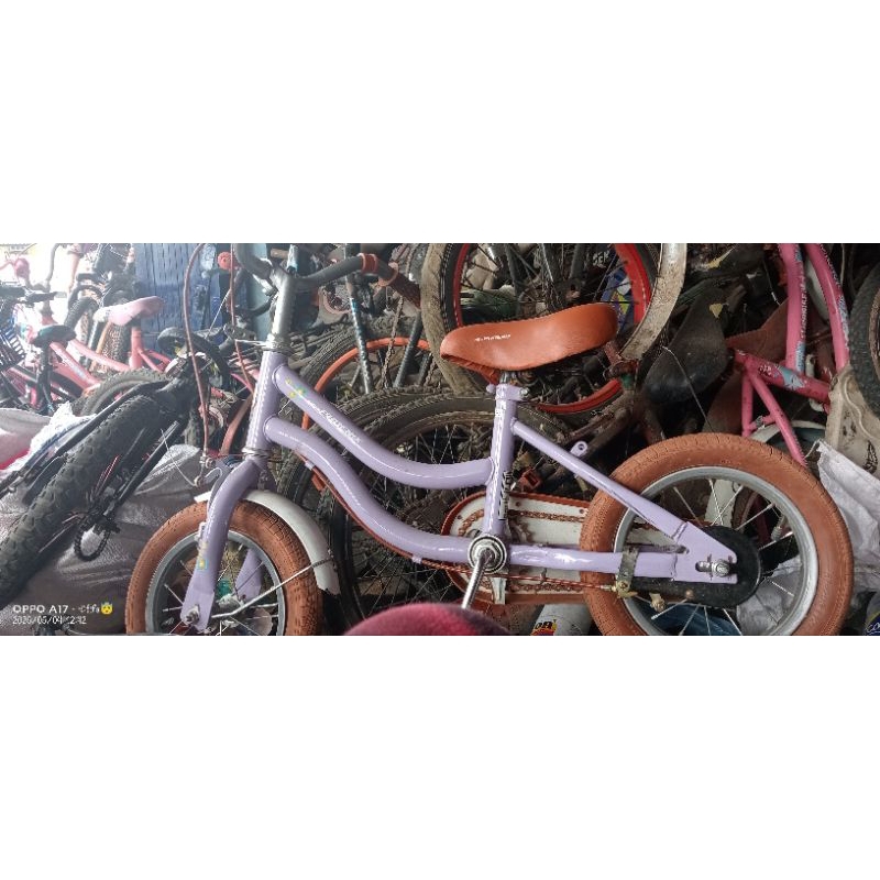HOTPROMO sepeda anak ukuran 12 inch PHOENIX ori , second no minus, pemakaian gk lama