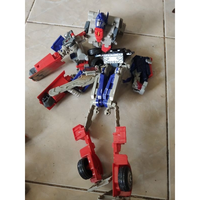 Robot Optimus Prime