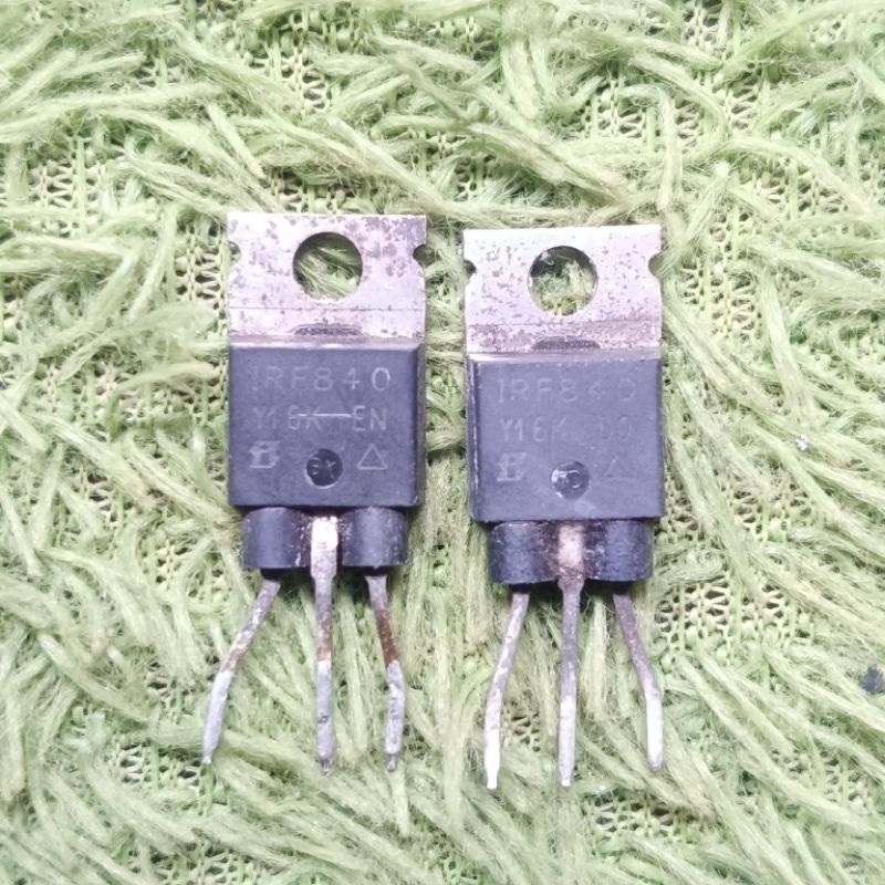 MOSFET lRF840