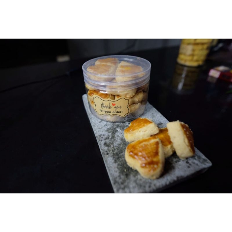 

KUE KACANG HOMEMADE PREMIUM RENYAH DAN LEMBUT 600 GRAM / KUE KACANG JADUL MURAH ENAK