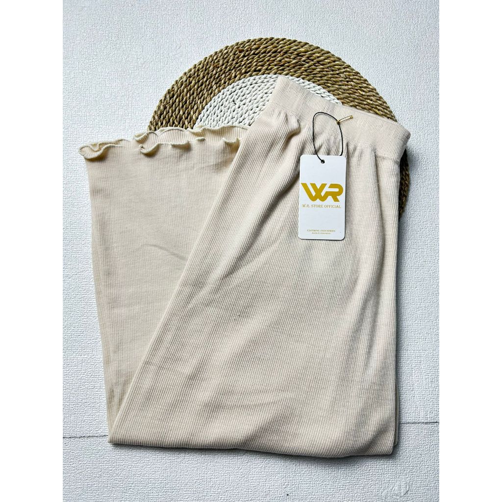 Celana Pendek Jumbo Wanita Bahan Rib Premium 7/8 Kulot High Waist Nyaman Murah