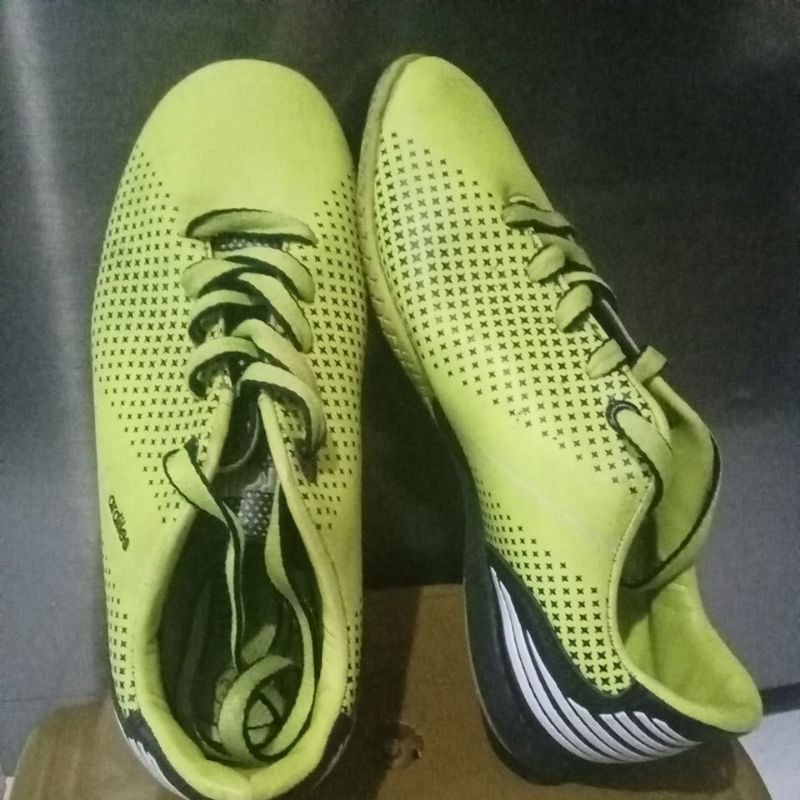 Sepatu Futsal Anak Ardiles size 34 (preloved)