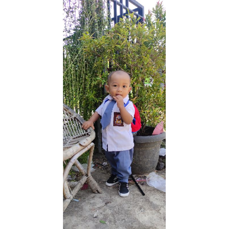 Baju karnaval anak SMA kecil