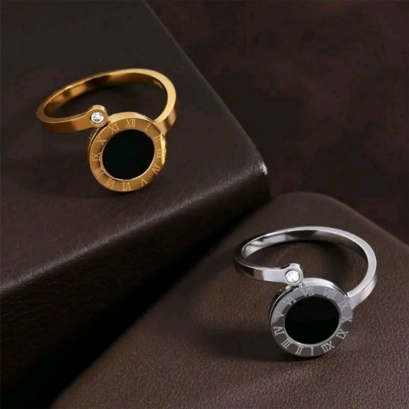 Cincin Titanium Wanita Bulat Hitam Permata / Cincin Titanium Aksesoris Fesion Wanita Anti Karat