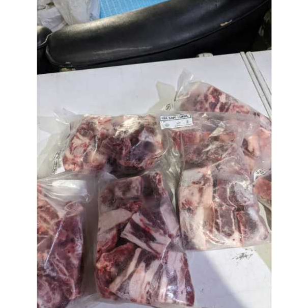 

Iga Sapi Daging lokal Segar Tebal 1 kg - Minim Lemak