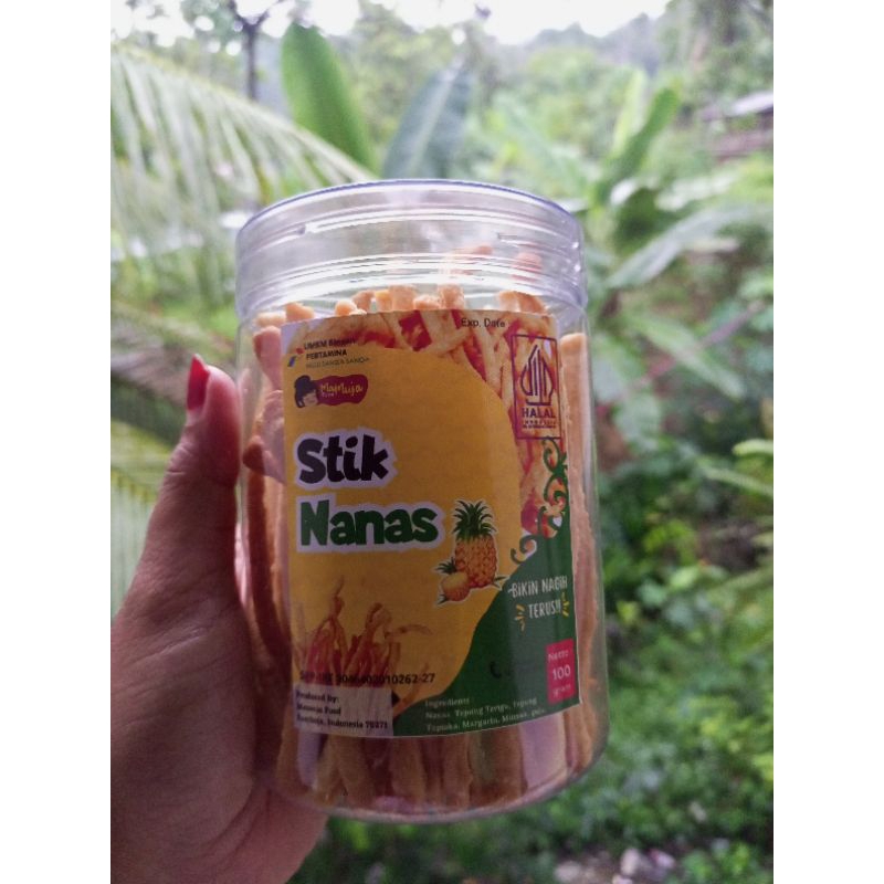 

Stick Nanas
