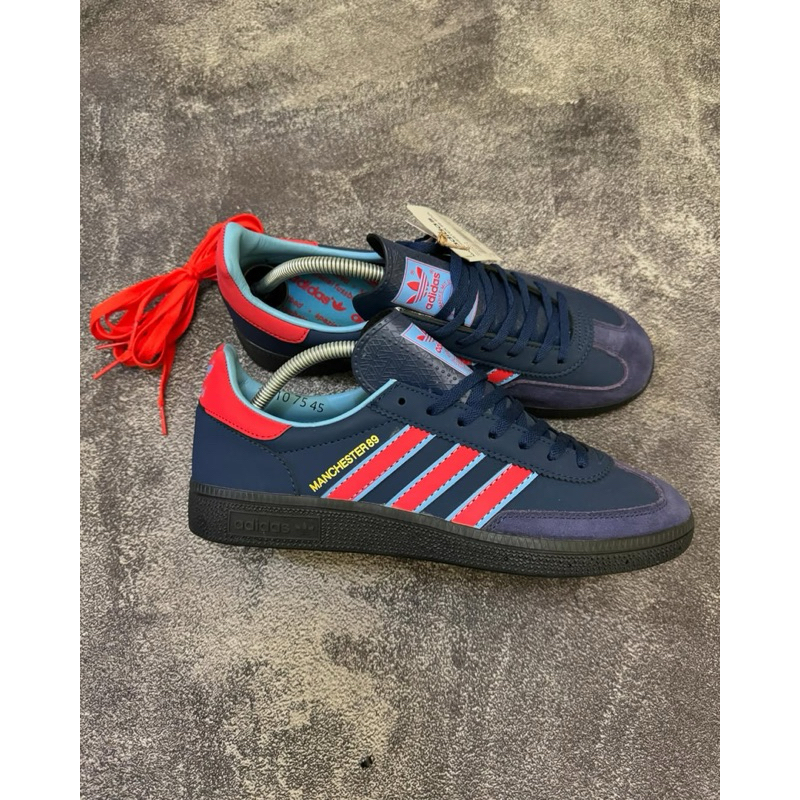 sepatu sneakers manchester 89