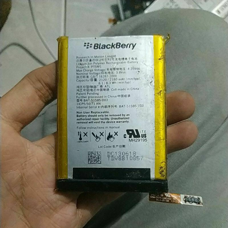 BATERAI BLACKBERRY Q5