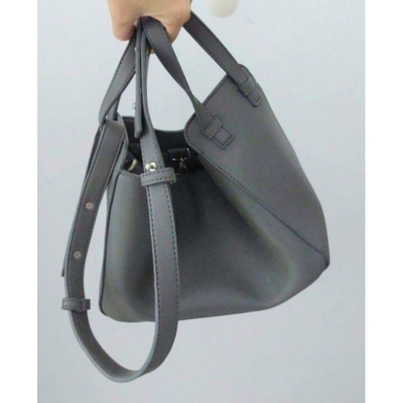 Tas Kerja Wanita Sisu Bag brand Briell, tas selempang wanita, tas kulit premium, tas jinjing, tas br