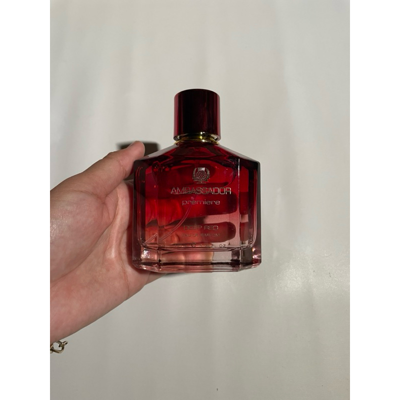 PL - Parfum Ambassador Premiere - Deep red