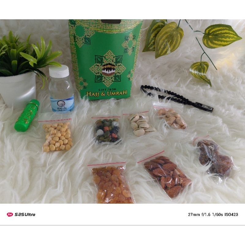 

paket oleh-oleh haji umrah premium