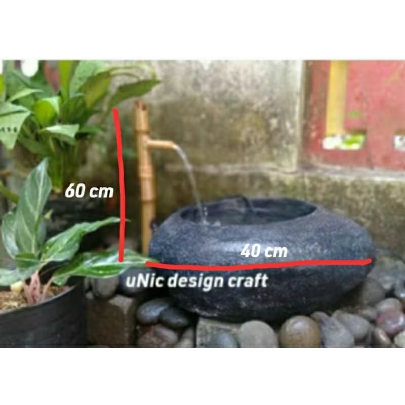 Pancuran air mancur taman bambu