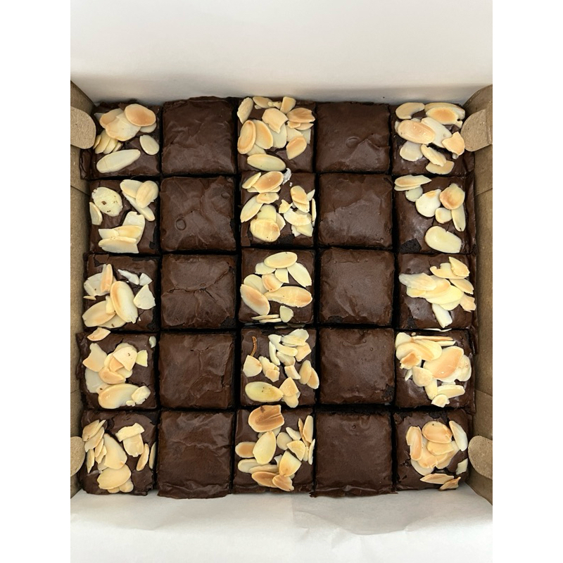

Fudgy Brownies Topping Orginal-Almond