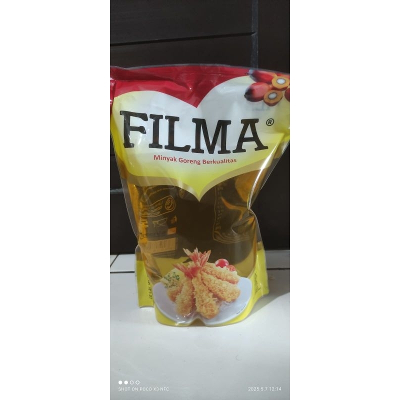 

Minyak goreng Filma 2 liter Refill pouch