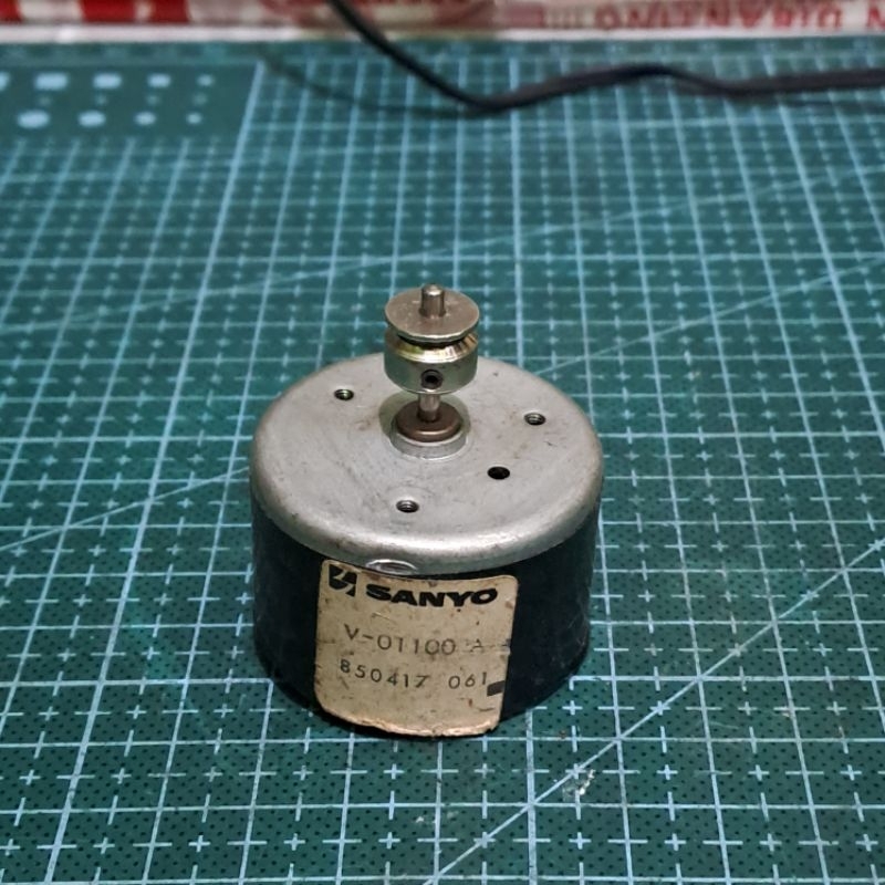SANYO V-01100 A DC MOTOR DINAMO 12V HIGH TORSI PENGGERAK / GENERATOR DLL