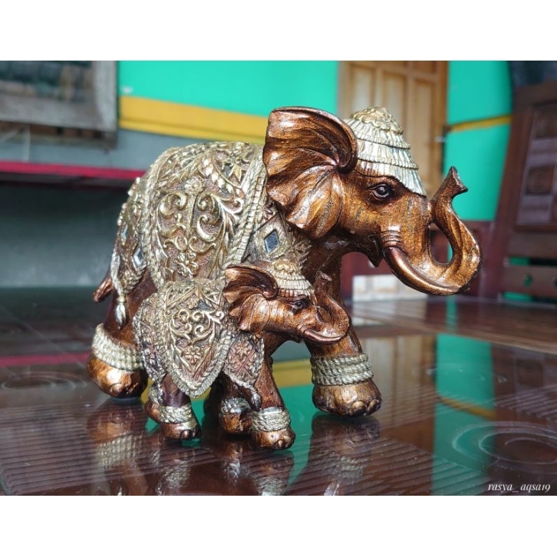 Patung GAJAH antik dari Thailand